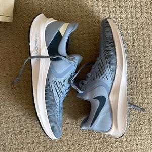 Nike Women’s Zoom Winflo 6 ‘Indigo Fog’